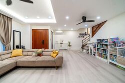 Sixth Avenue (D10), Terrace #568280631